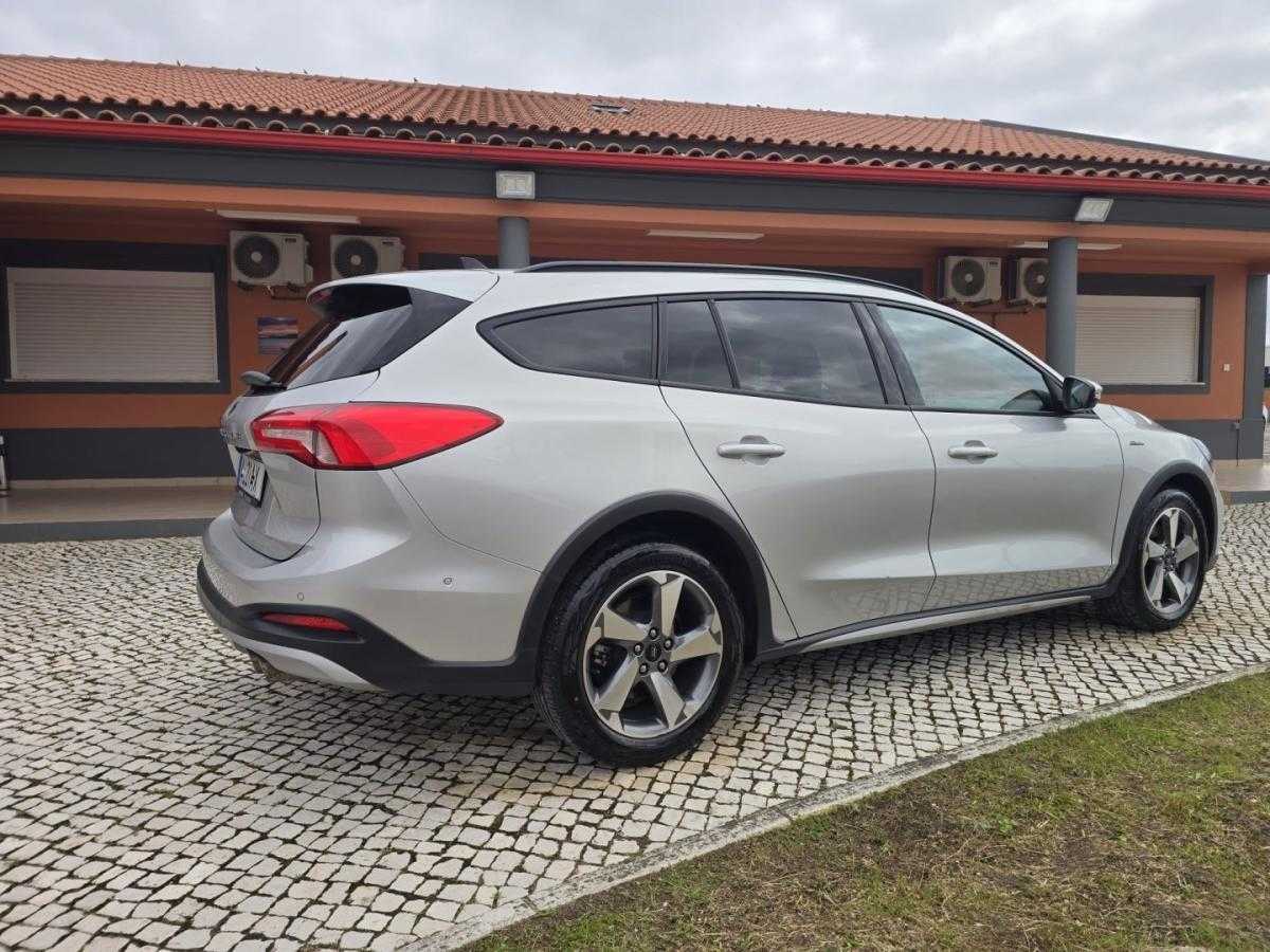 ford-focus-sw-2021-diesel-1499cc