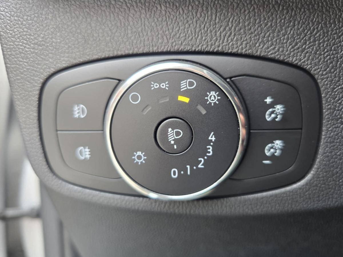 ford-focus-sw-2021-diesel-1499cc