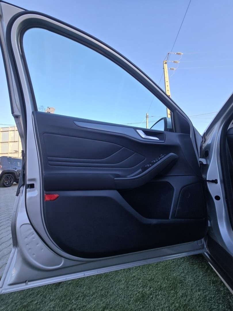 ford-focus-sw-2021-diesel-1499cc