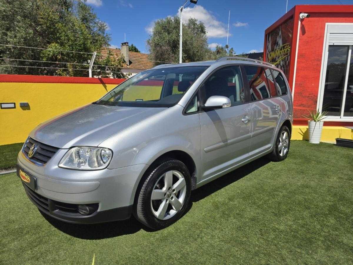 volkswagen-touran-2006-diesel-1968cc