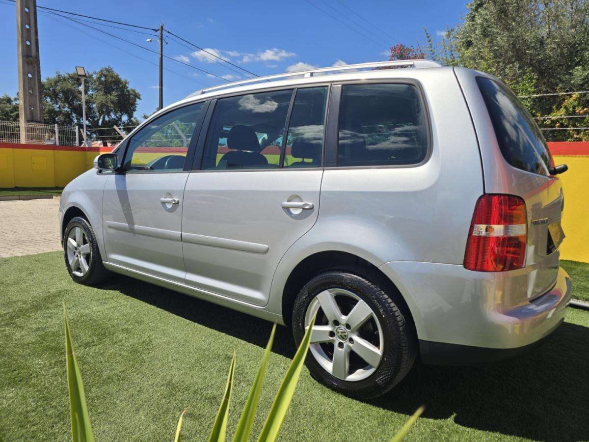volkswagen-touran-2006-diesel-1968cc