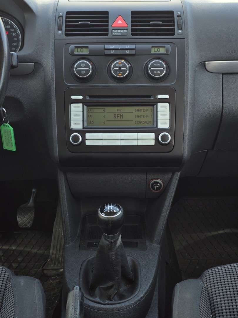 volkswagen-touran-2006-diesel-1968cc