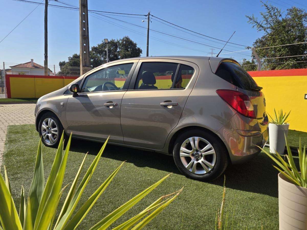 opel-corsa-2011-diesel-1248cc