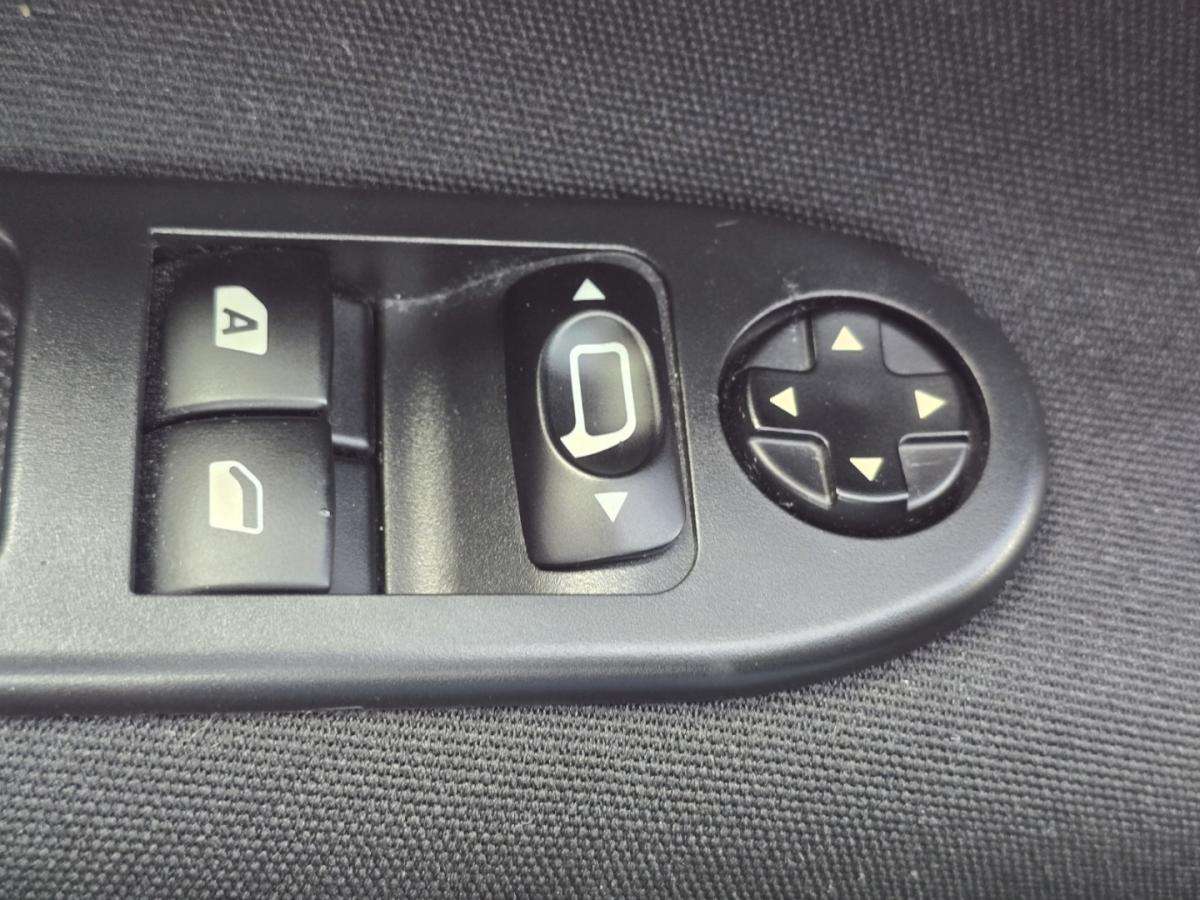 peugeot-207-2008-gasolina-1397cc