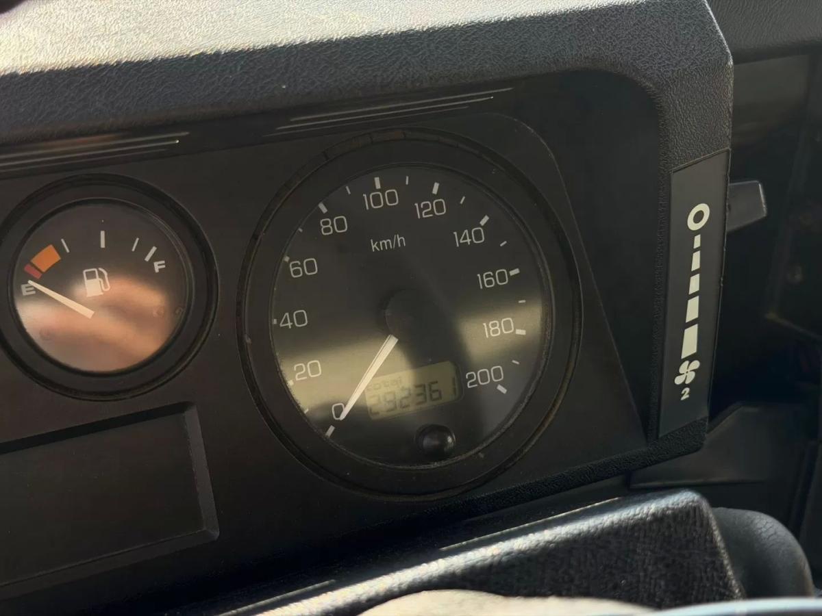 land-rover-defender-1998-diesel-2495cc