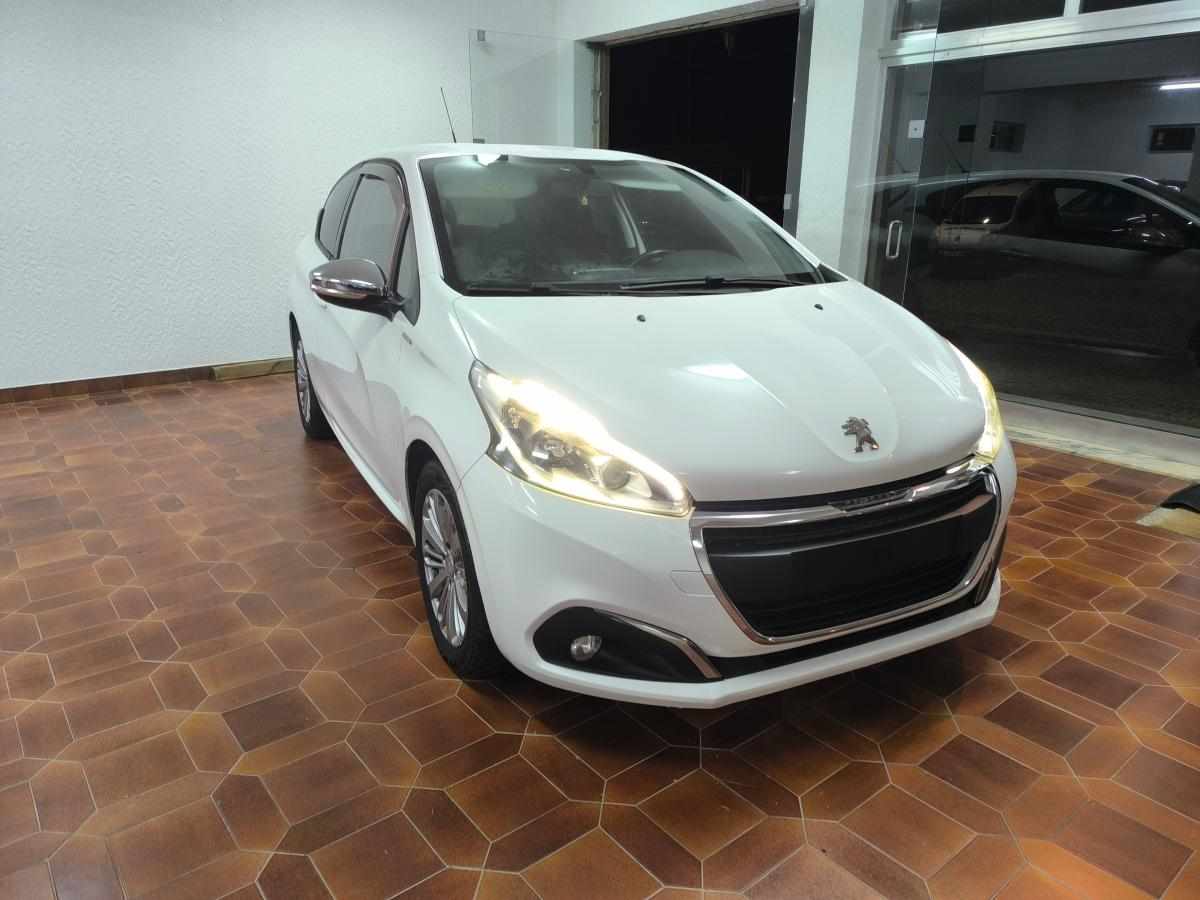 peugeot-208-1-6-hdi-2018-diesel-1600cc
