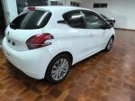 peugeot-208-1-6-hdi-2018-diesel-1600cc