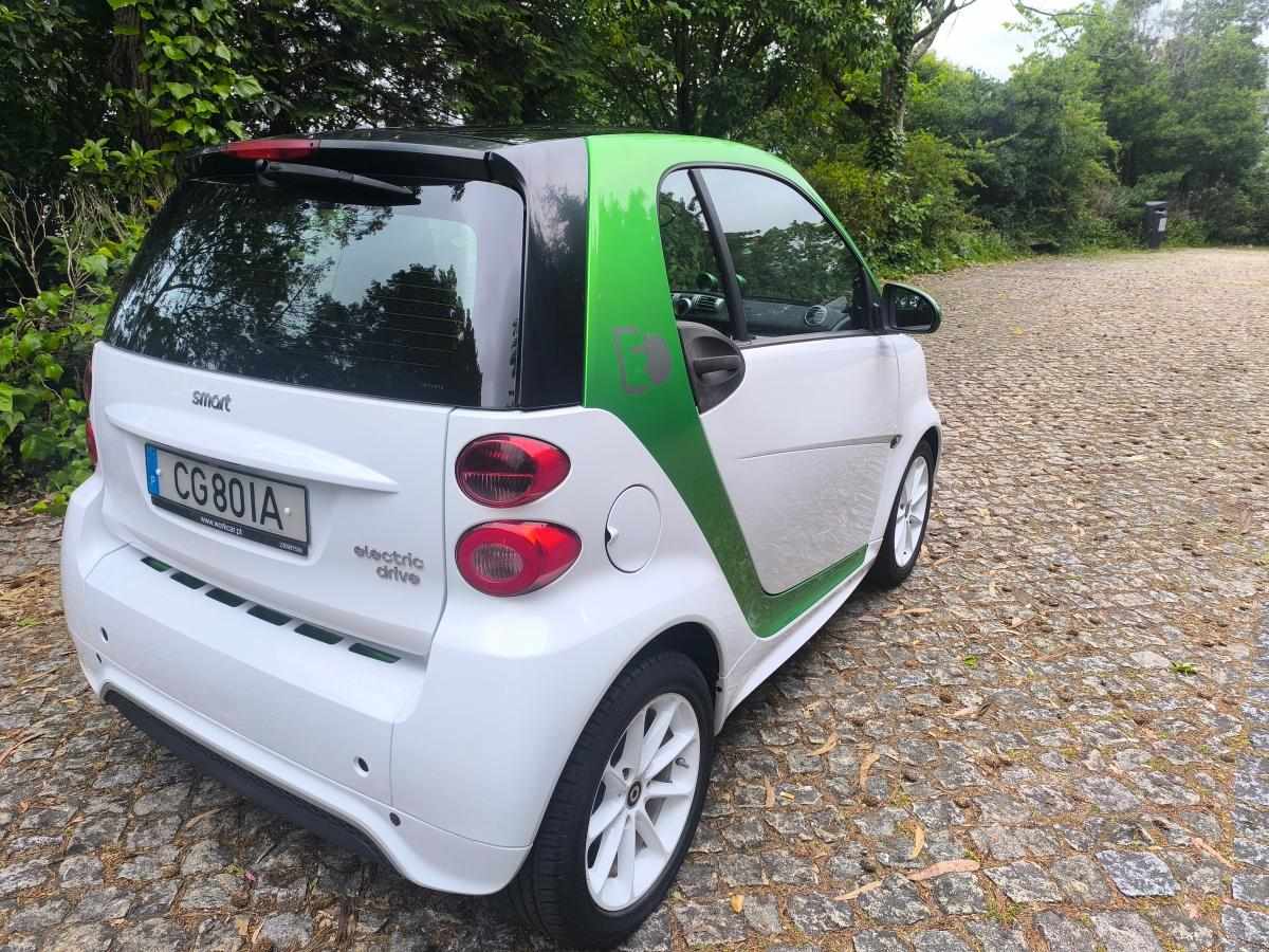 smart-fortwo-electrico-drive-2014-eletrico
