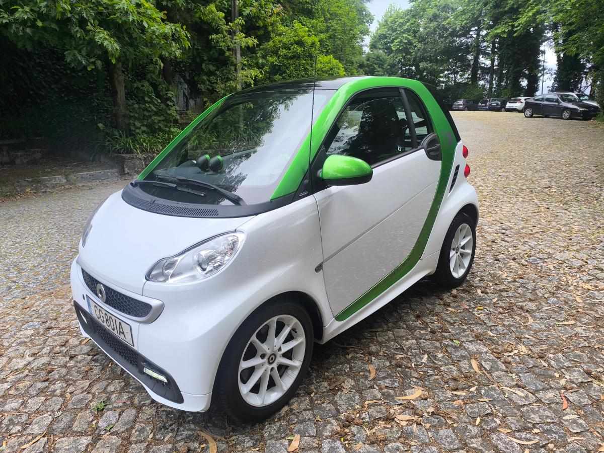 smart-fortwo-electrico-drive-2014-eletrico