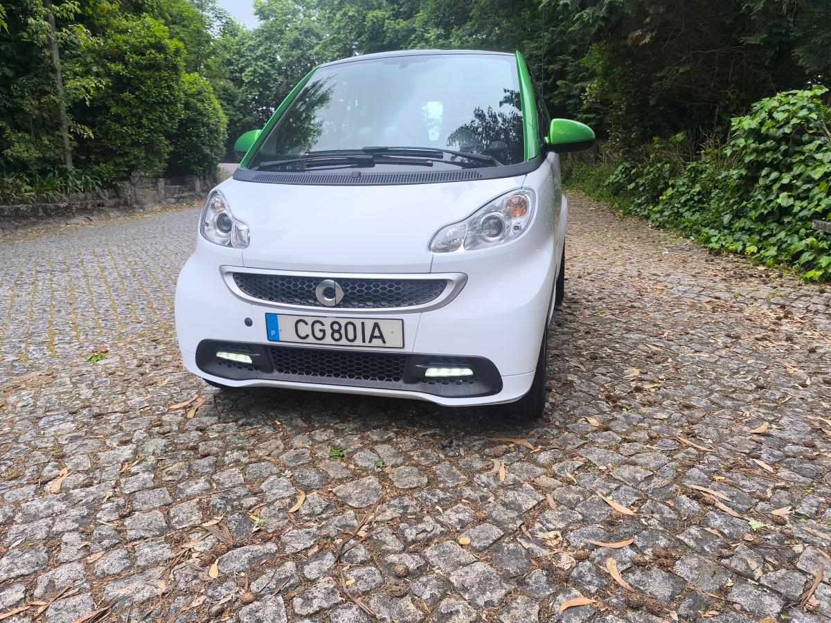 smart-fortwo-electrico-drive-2014-eletrico