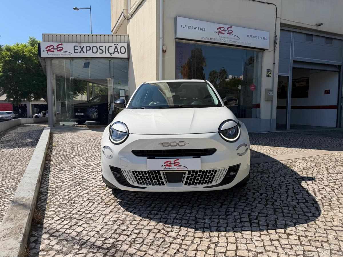 fiat-600-2024-gasolina-1199cc