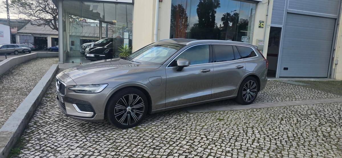 volvo-v60-2021-hibrido-a-gasolina-1969cc