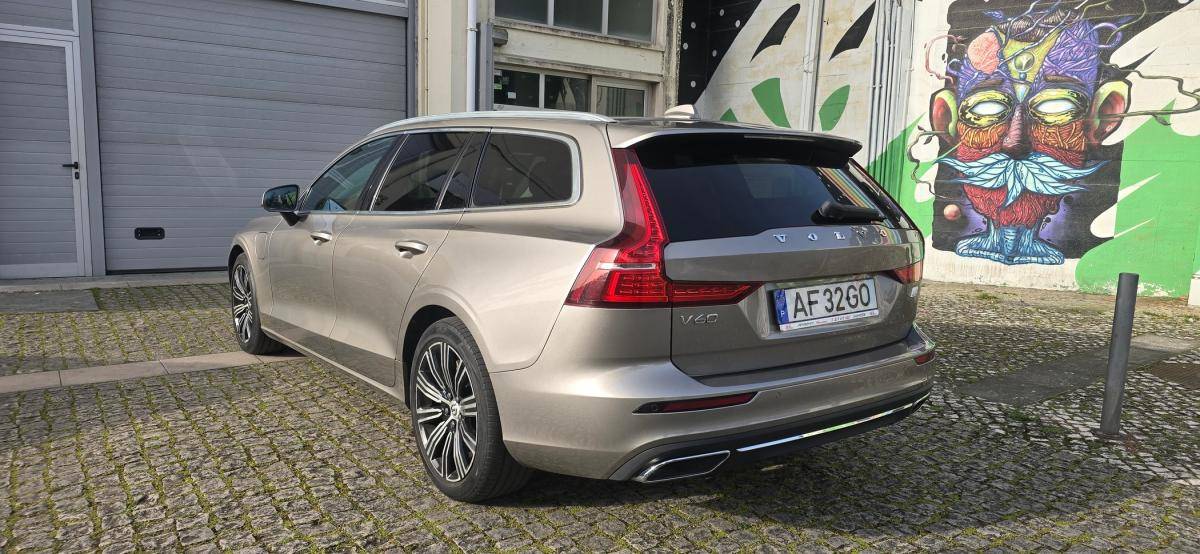volvo-v60-2021-hibrido-a-gasolina-1969cc