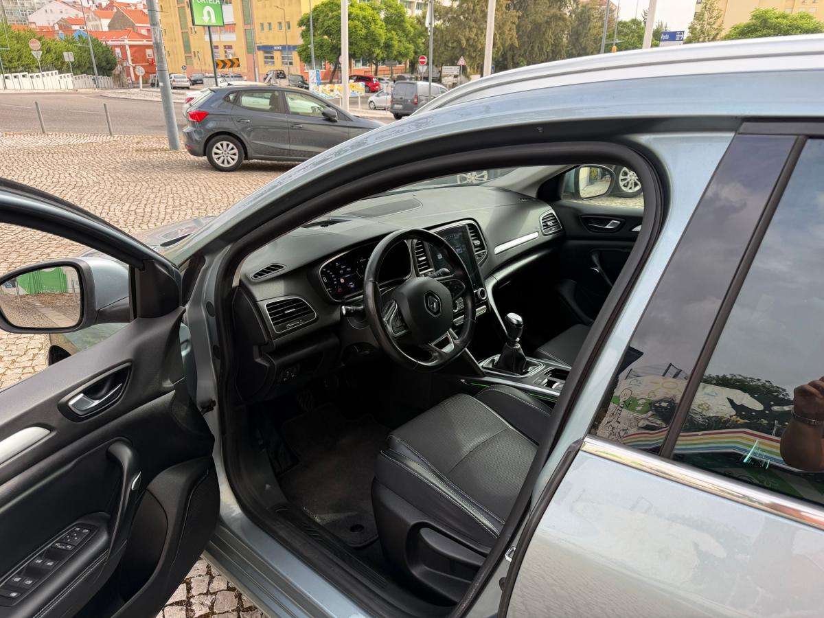 renault-megane-sport-tourer-2021-diesel-1461cc