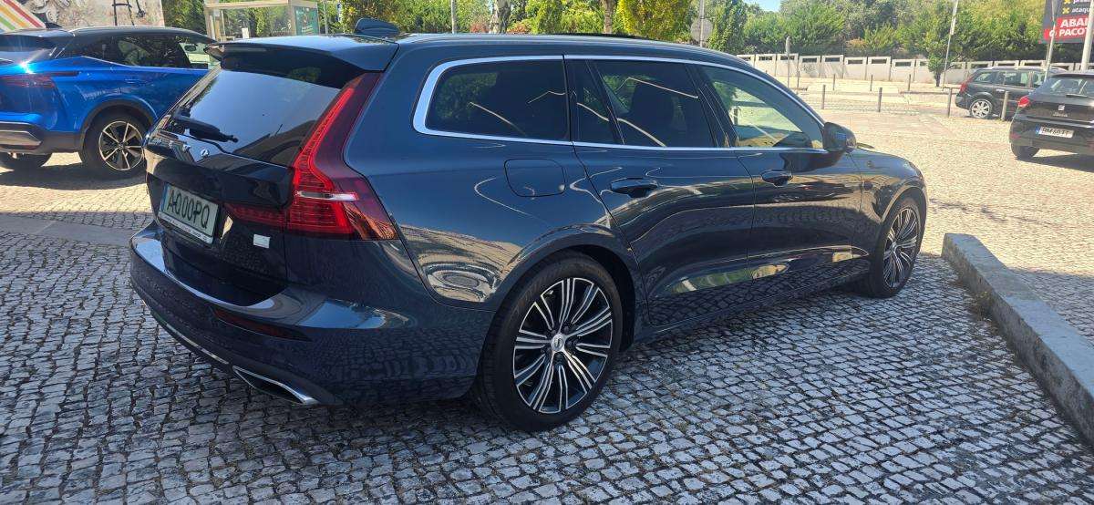 volvo-v60-2022-hibrido-a-gasolina-1969cc