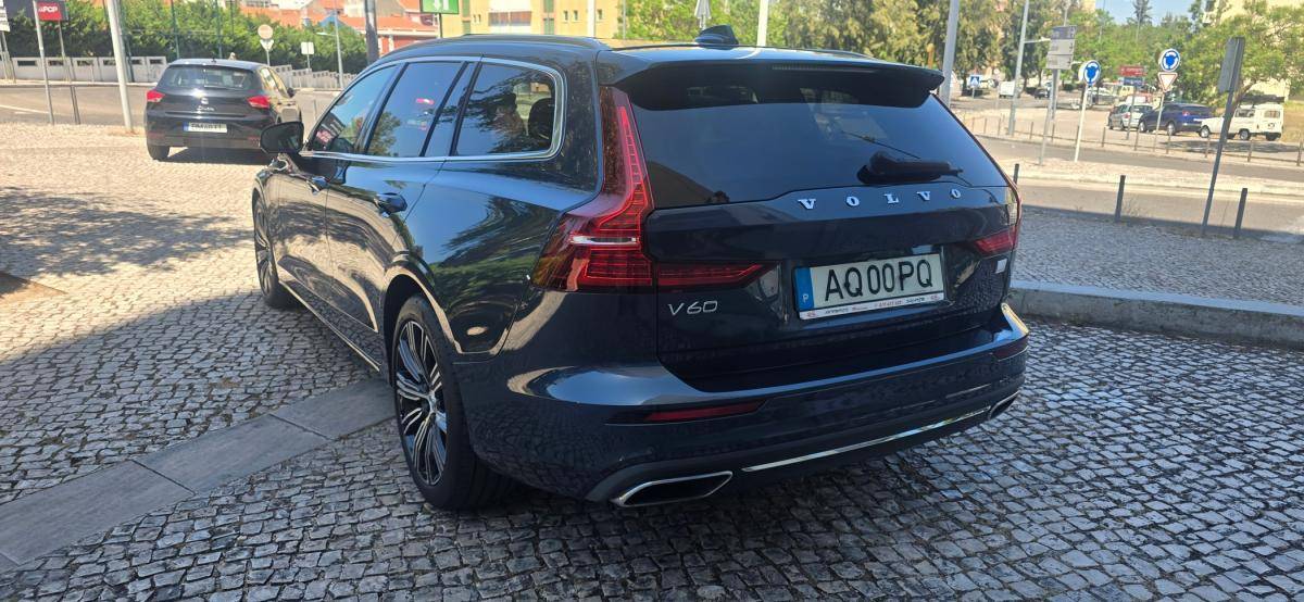 volvo-v60-2022-hibrido-a-gasolina-1969cc