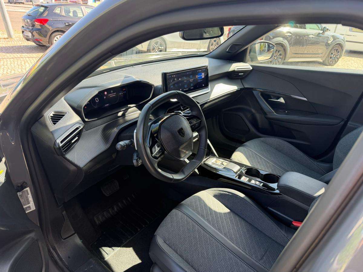 peugeot-2008-2024-gasolina-1199cc