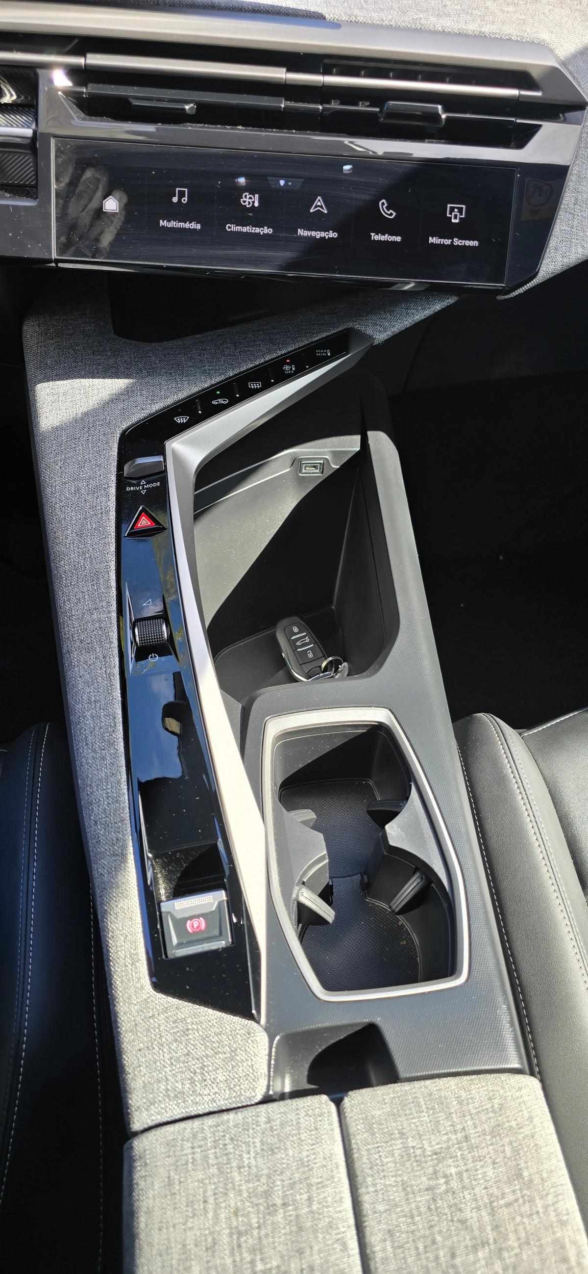 peugeot-5008-2025-gasolina-1199cc