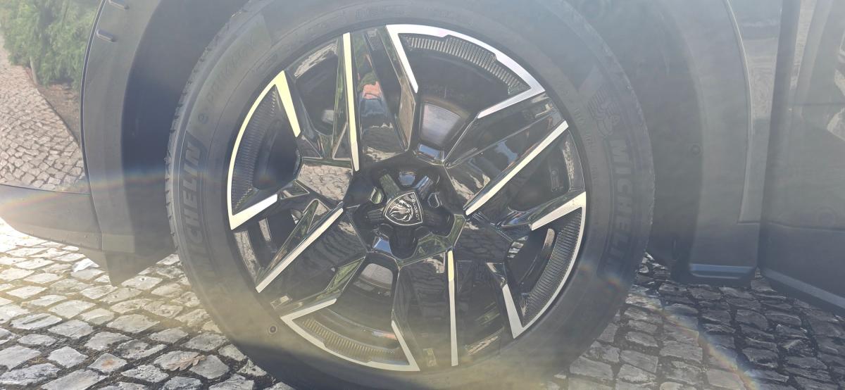 peugeot-5008-2025-gasolina-1199cc
