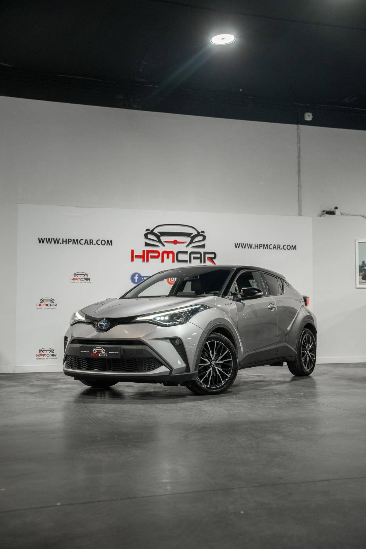 toyota-c-hr-2020-hibrido-a-gasolina-1987cc