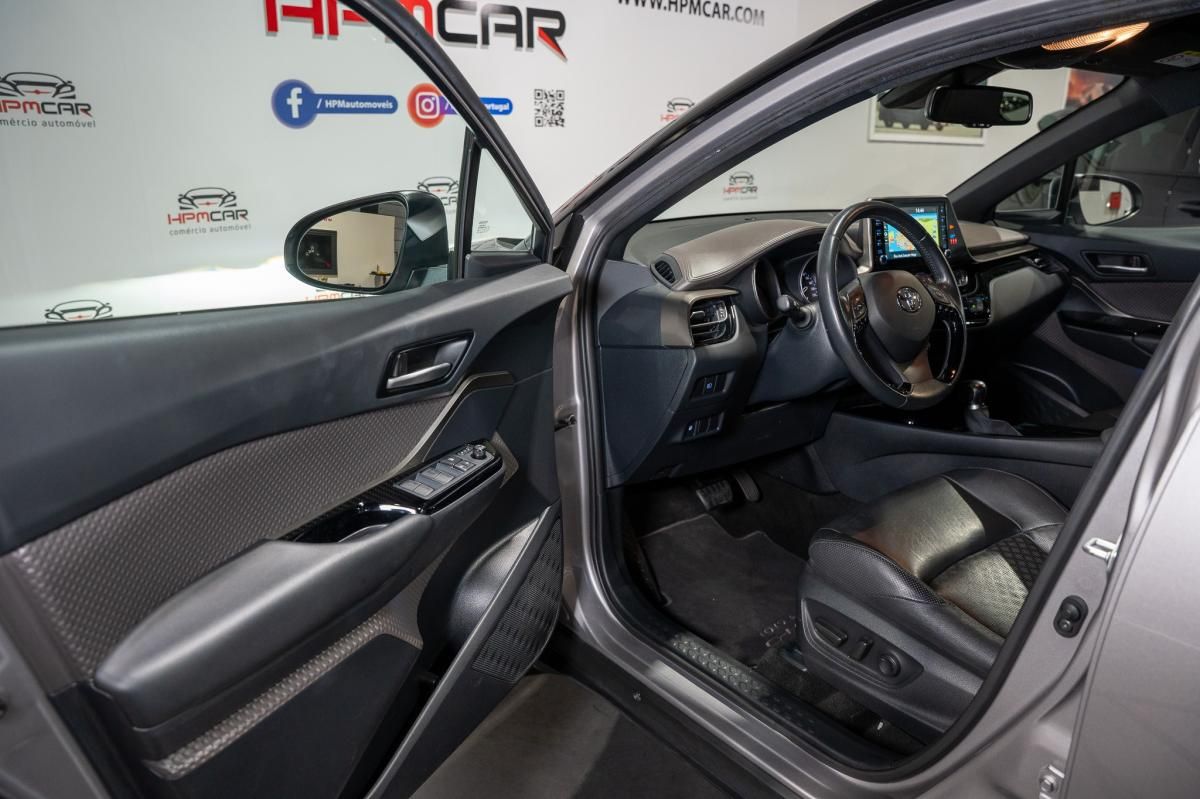 toyota-c-hr-2020-hibrido-a-gasolina-1987cc
