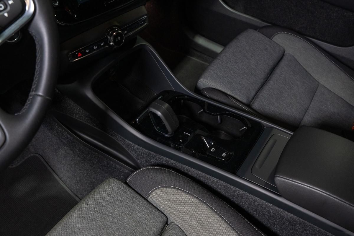 volvo-xc40-2024-hibrido-a-gasolina-1969cc