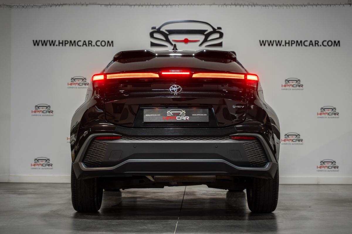 toyota-c-hr-2025-hibrido-a-gasolina-1798cc