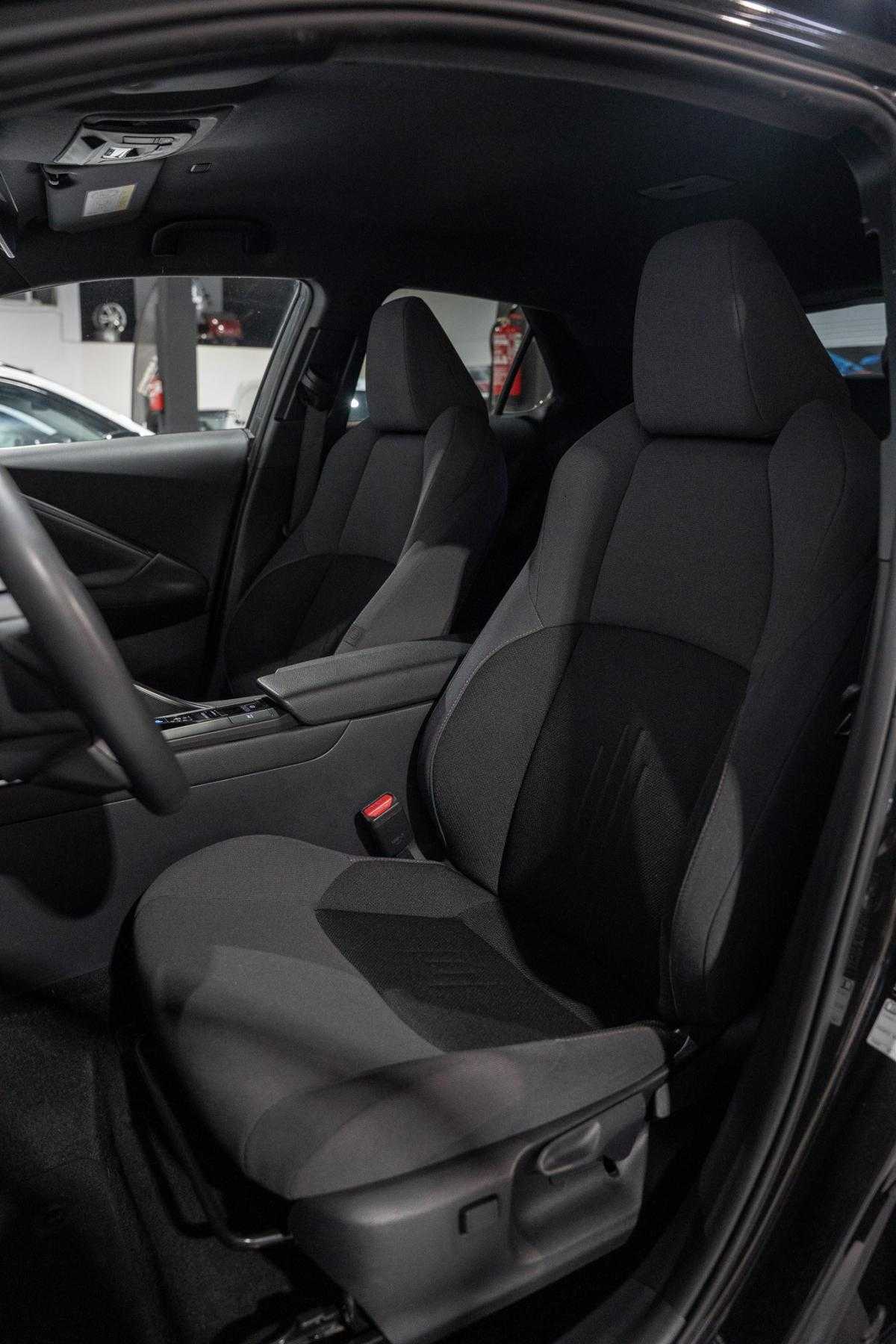 toyota-c-hr-2025-hibrido-a-gasolina-1798cc