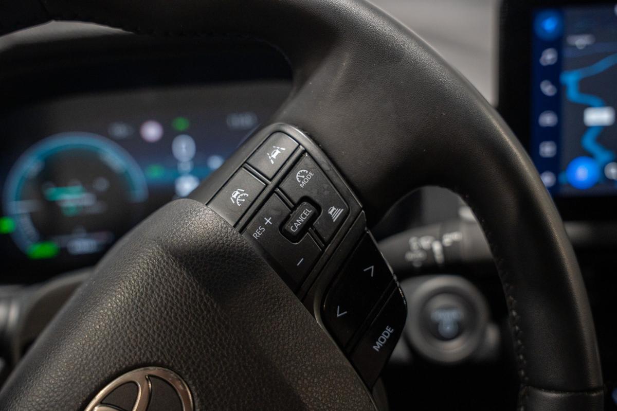 toyota-c-hr-2025-hibrido-a-gasolina-1798cc