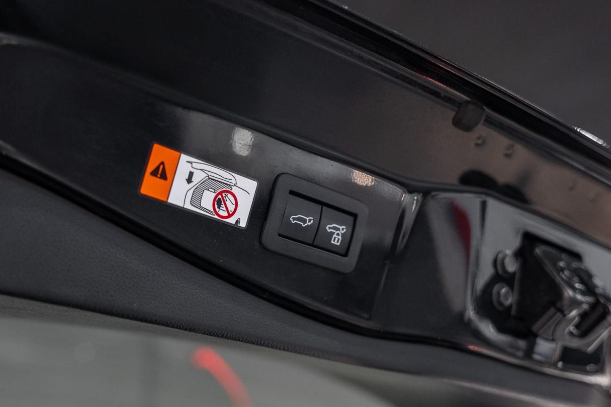 toyota-c-hr-2025-hibrido-a-gasolina-1798cc