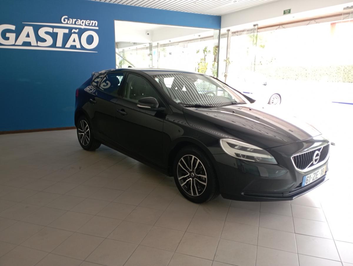 volvo-v40-2019-gasolina-1498cc