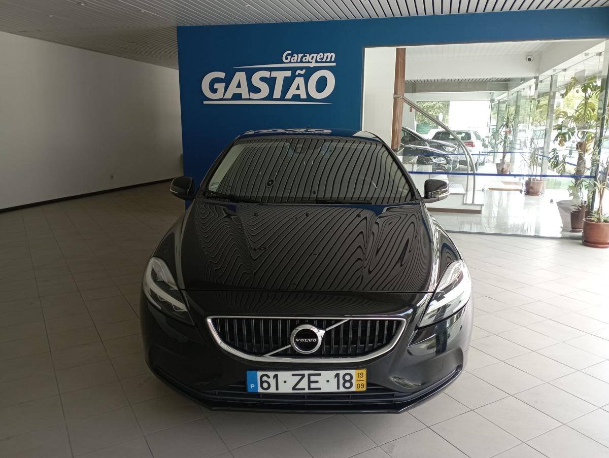 volvo-v40-2019-gasolina-1498cc