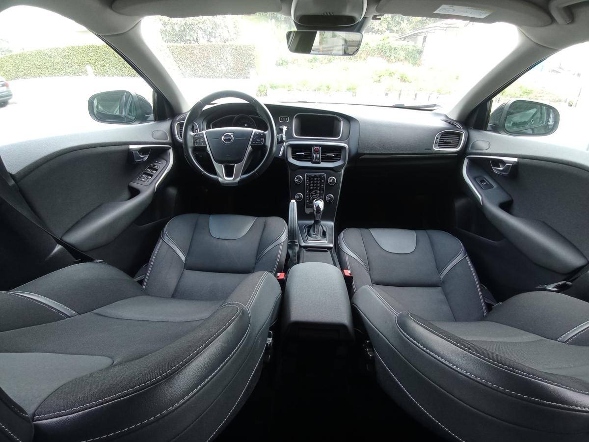 volvo-v40-2019-gasolina-1498cc