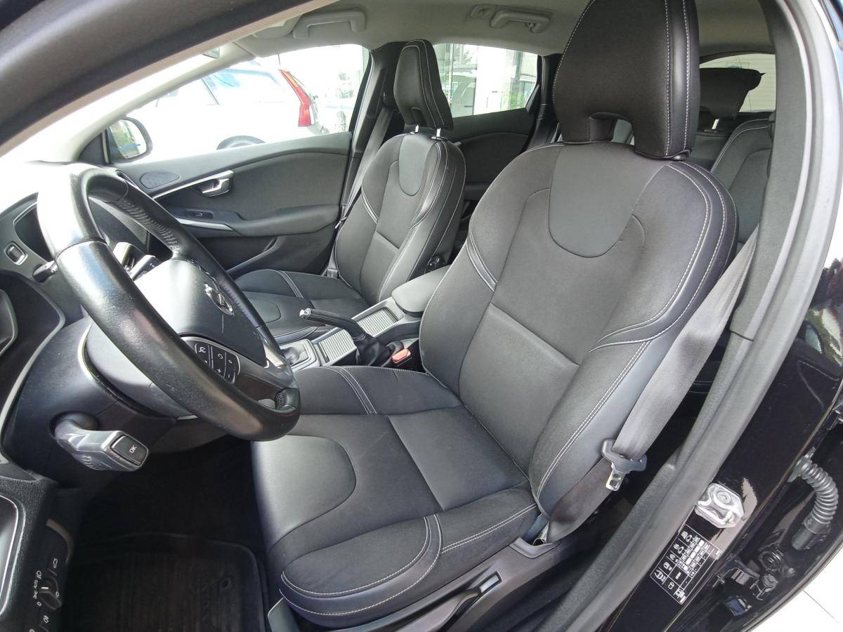 volvo-v40-2019-gasolina-1498cc