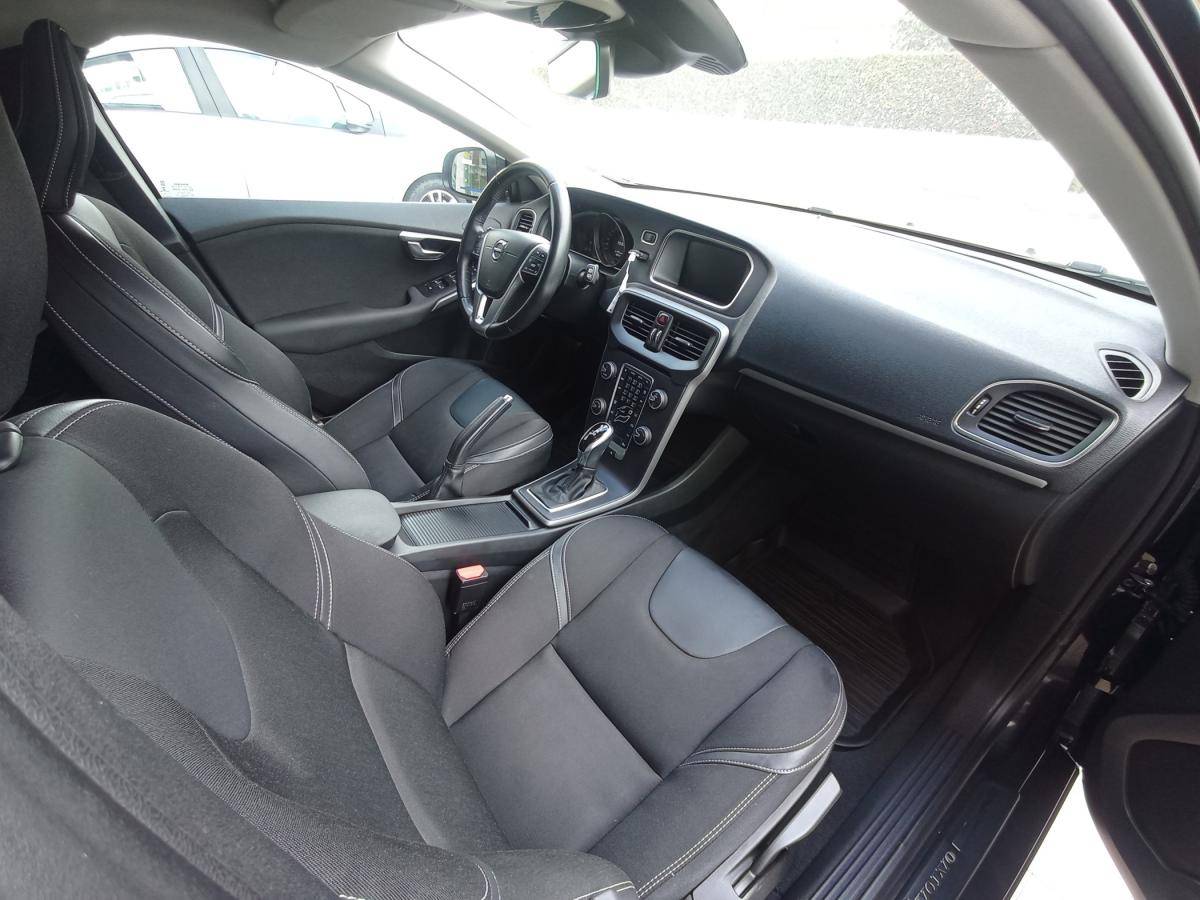 volvo-v40-2019-gasolina-1498cc
