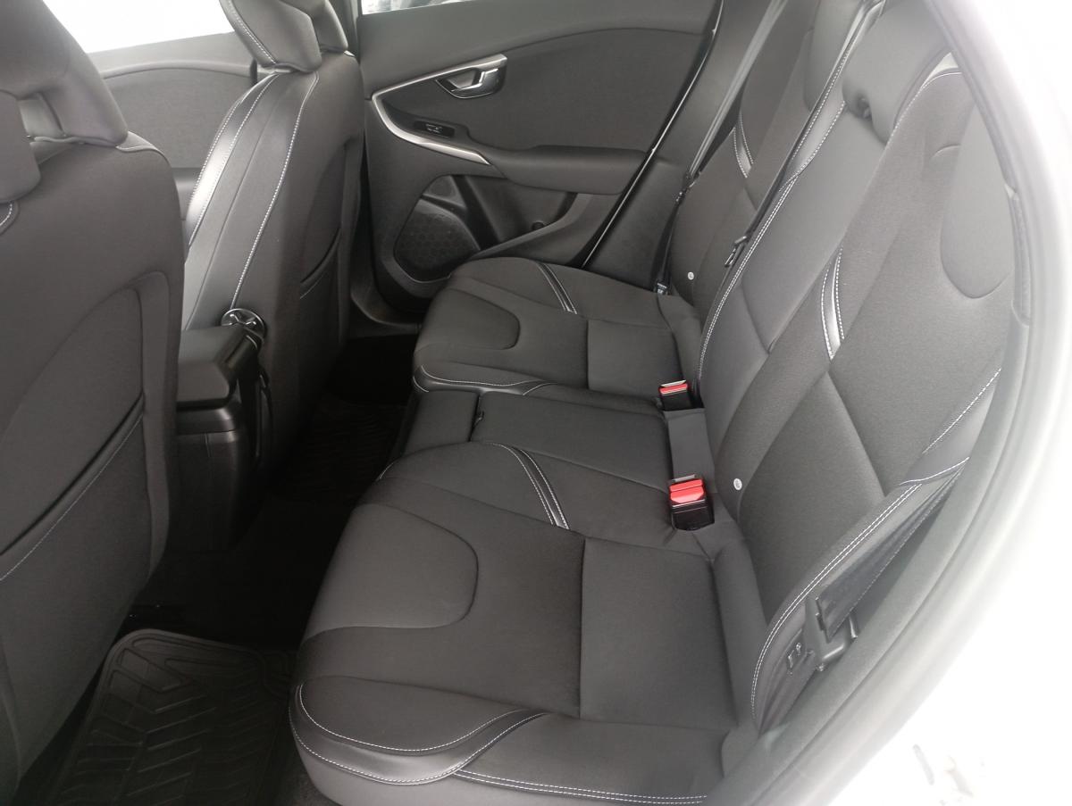 volvo-v40-2017-diesel-1969cc