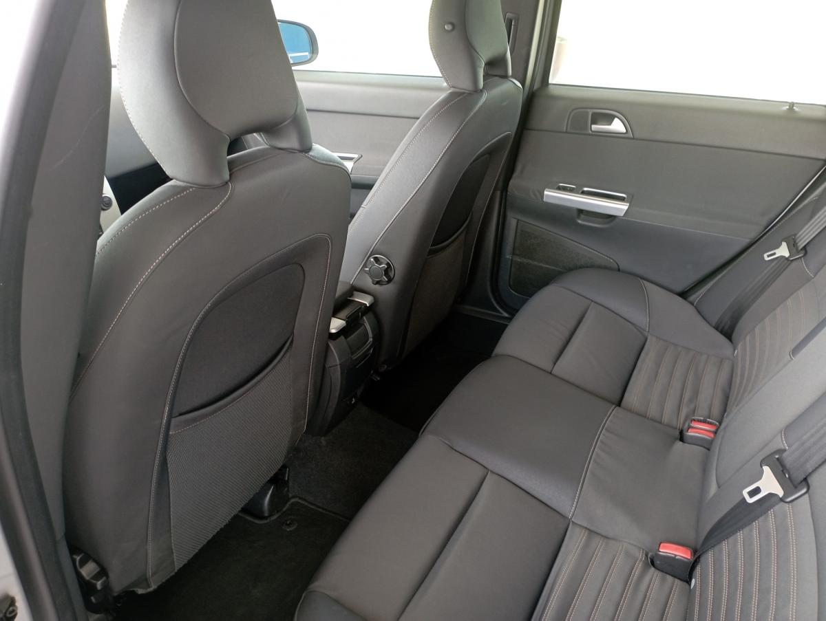 volvo-v50-2010-diesel-1560cc