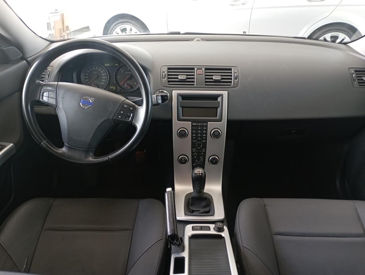volvo-v50-2010-diesel-1560cc