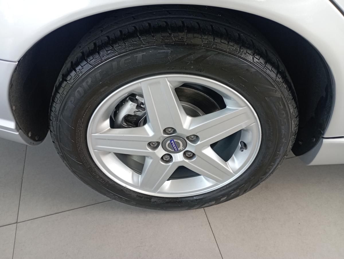volvo-v50-2010-diesel-1560cc