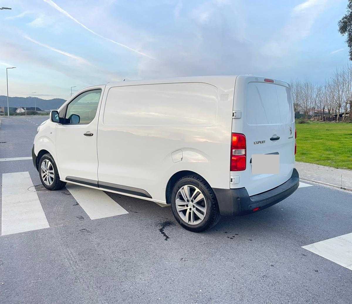peugeot-expert-2021-diesel-1499cc