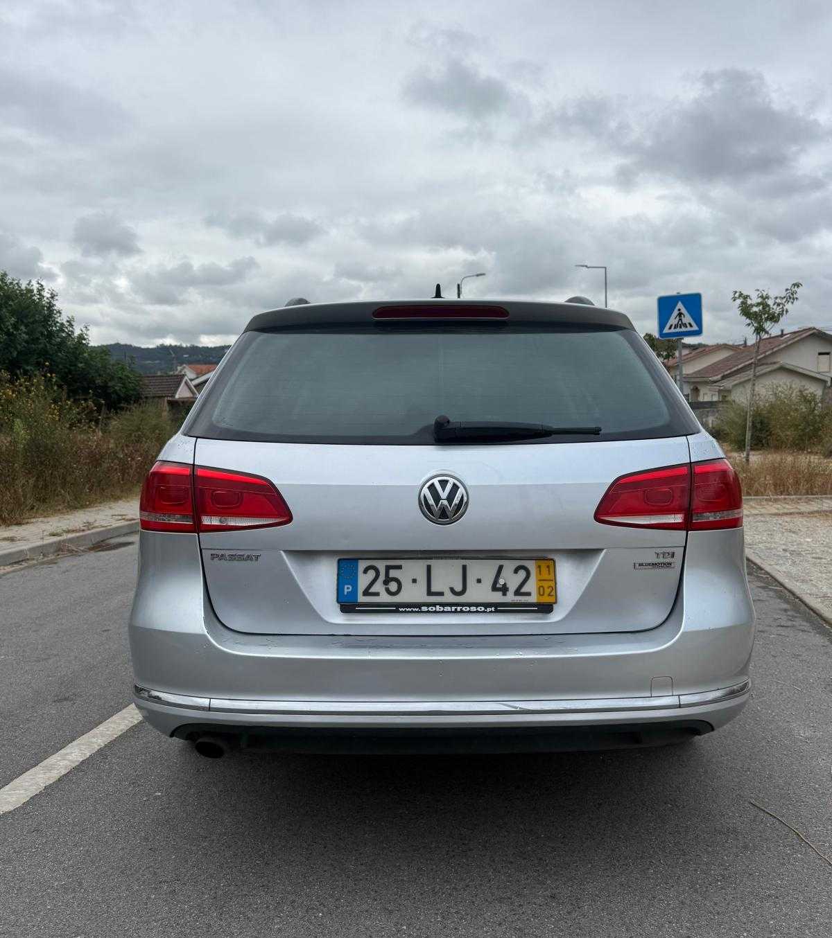 volkswagen-passat-2011-diesel-1598cc