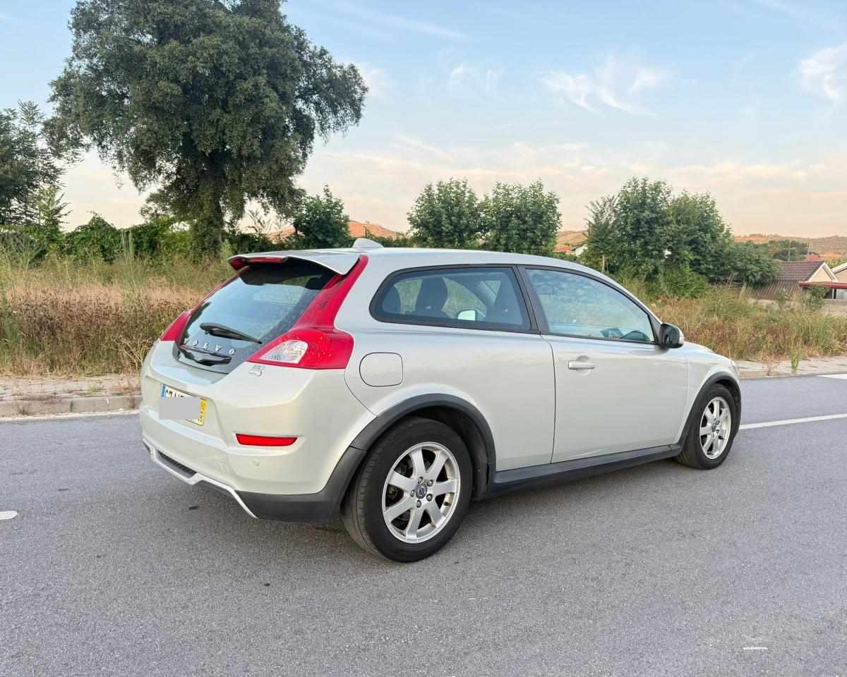 volvo-c30-2010-diesel-1560cc