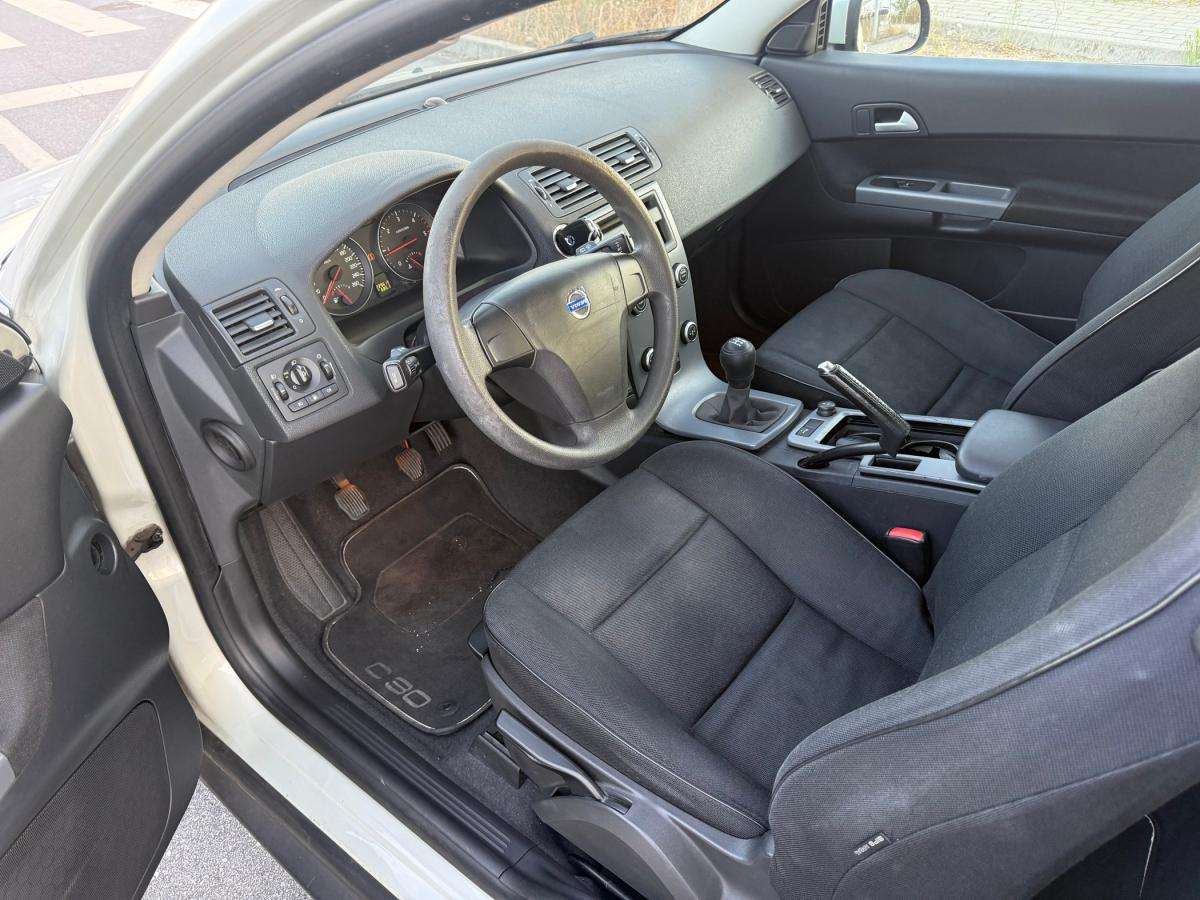 volvo-c30-2010-diesel-1560cc