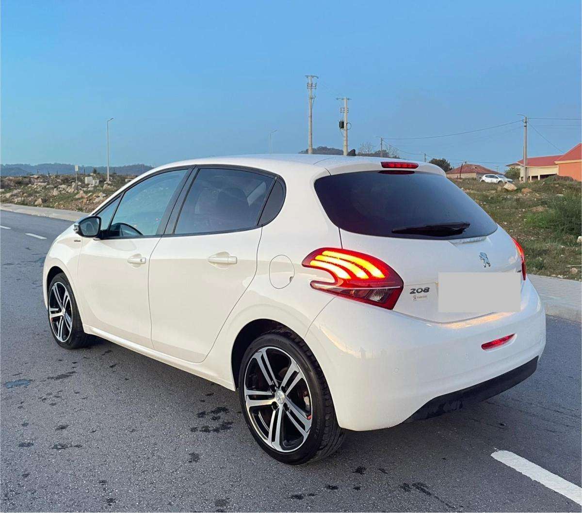 peugeot-208-2016-diesel-1560cc