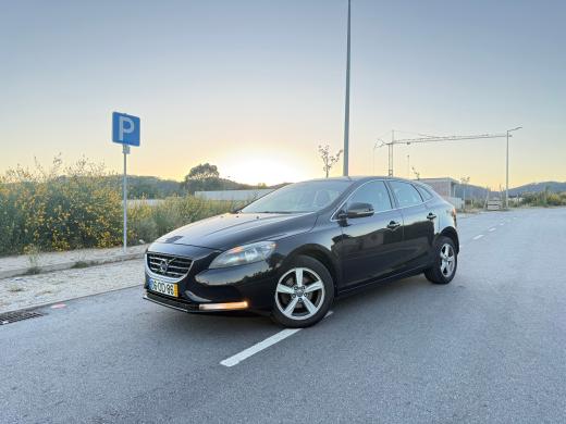 volvo-v40-2013-diesel-1560cc