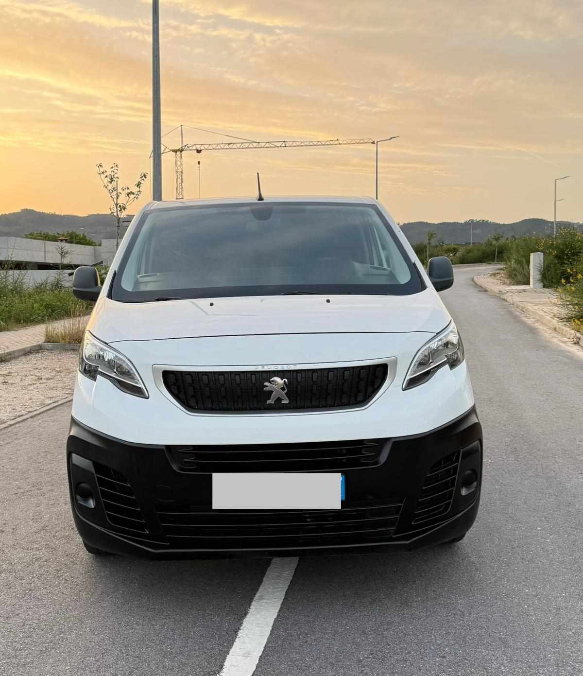 peugeot-expert-2018-diesel-1560cc