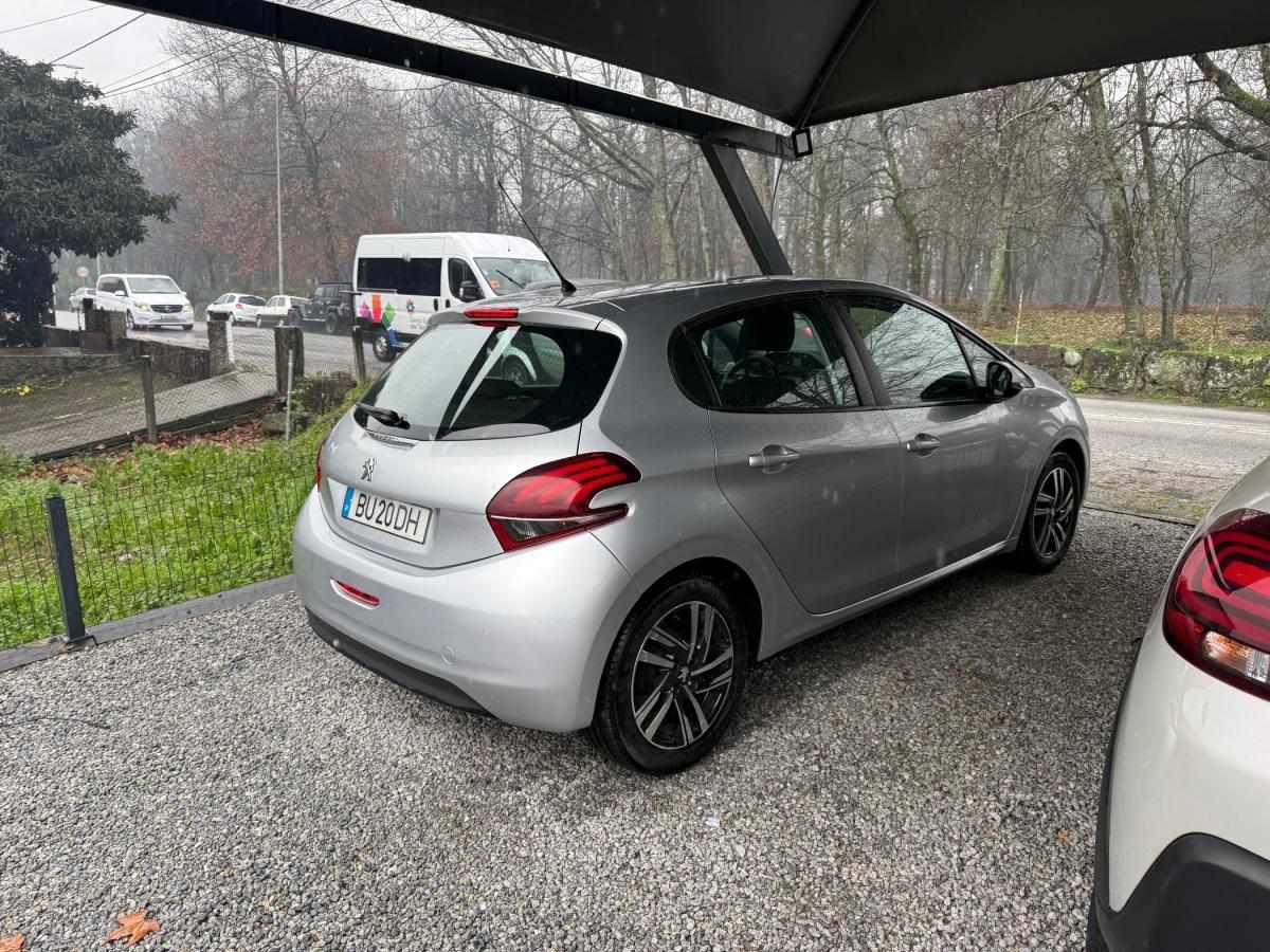 peugeot-208-2016-gasolina-1199cc