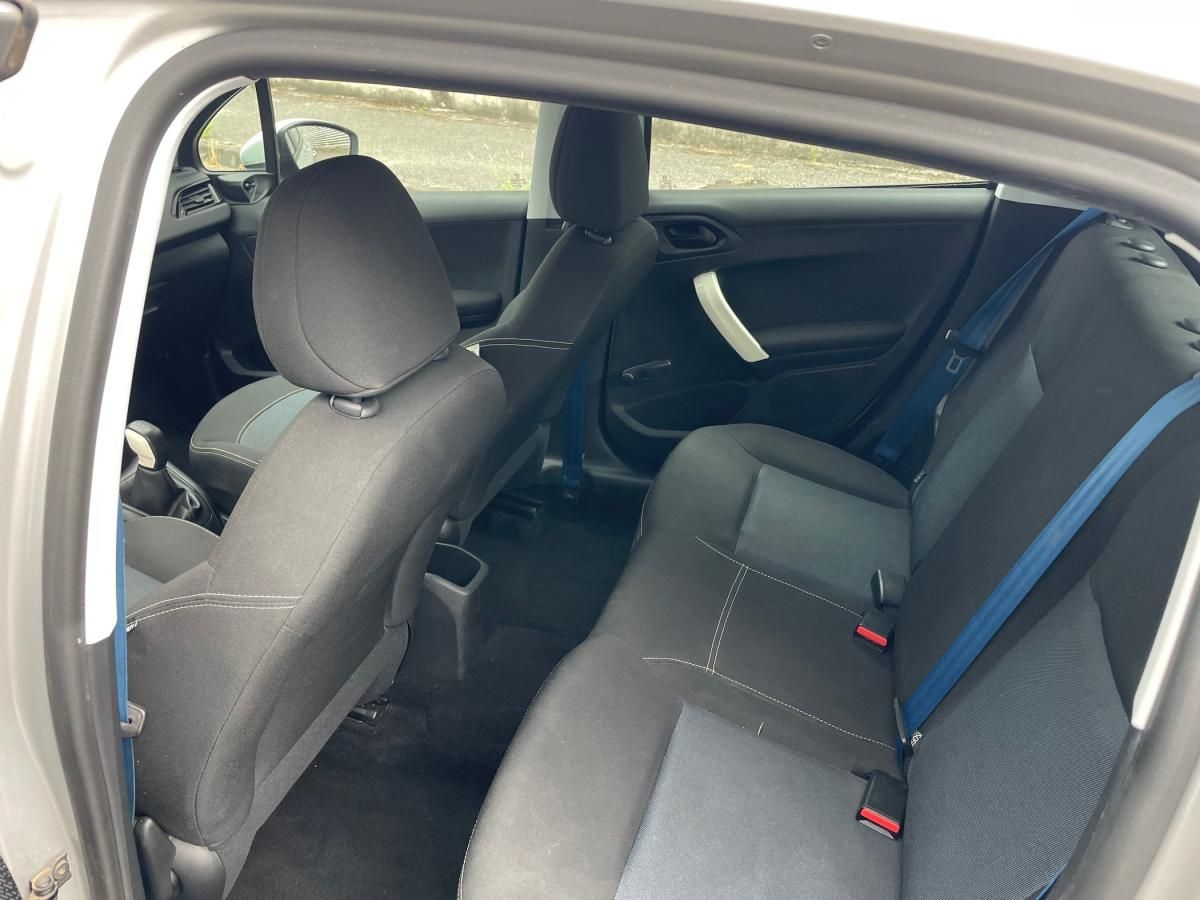 peugeot-208-2015-gasolina-999cc