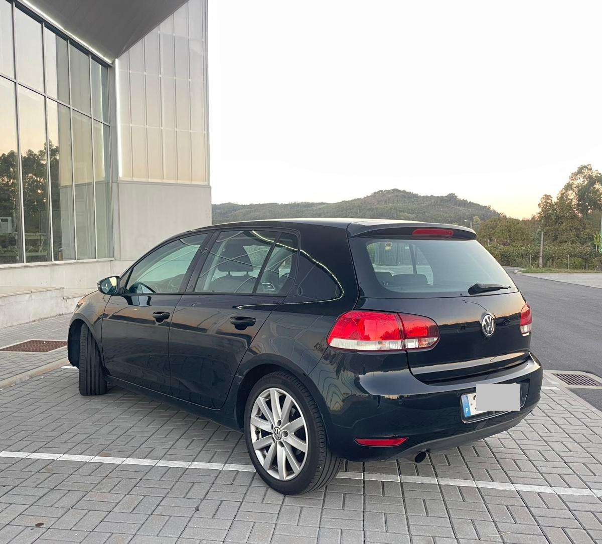 volkswagen-golf-2011-diesel-1598cc