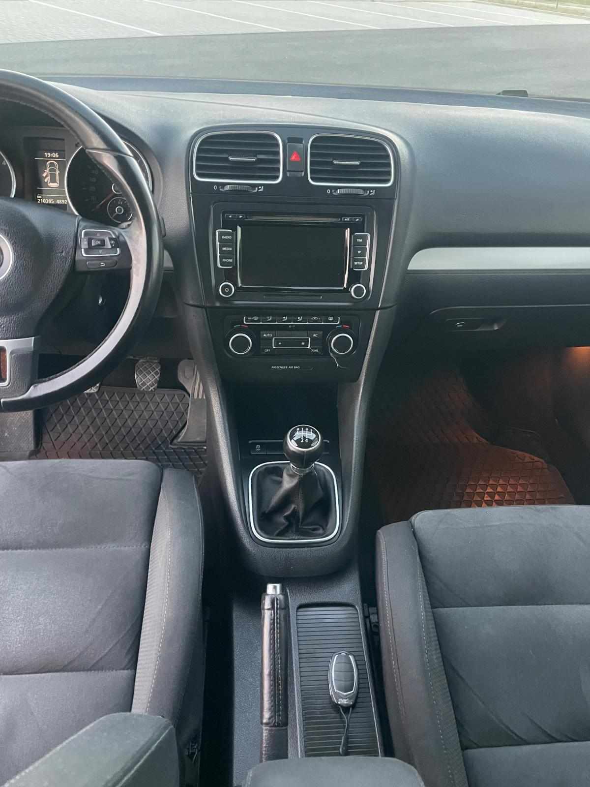 volkswagen-golf-2011-diesel-1598cc